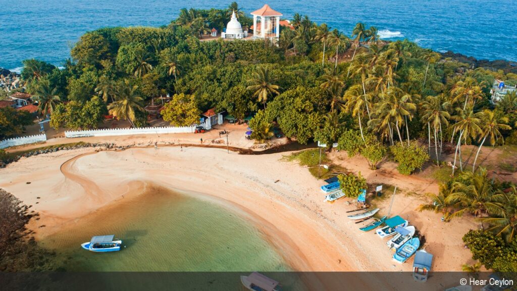 Unawatuna beach
